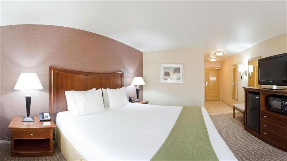 Holiday Inn Express Hotel & Suites Willows By Ihg Exterior foto