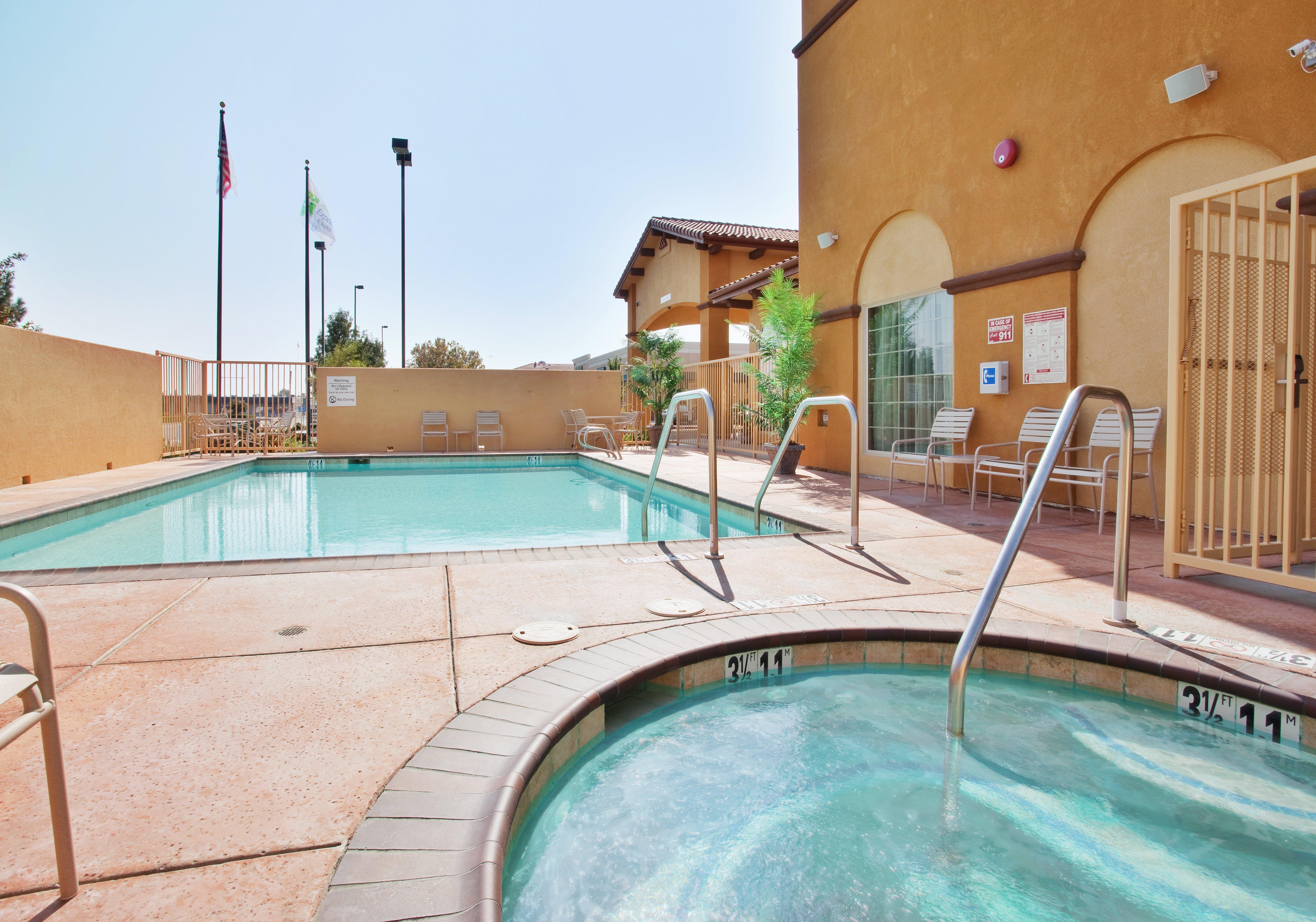Holiday Inn Express Hotel & Suites Willows By Ihg Exterior foto